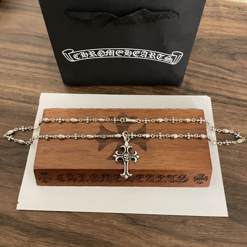 Ch**me He**ts necklaces